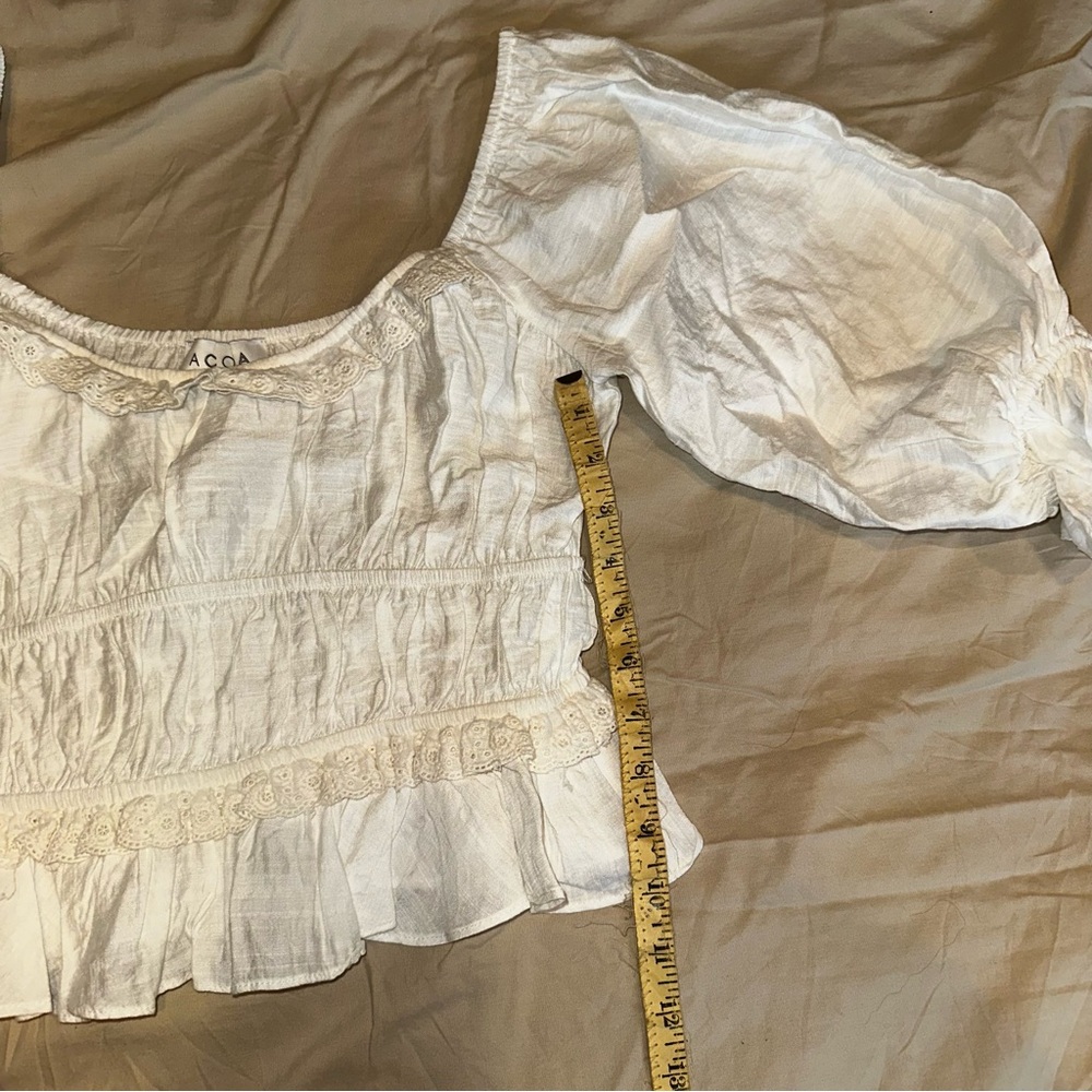NWOT White Ruffle Cropped Top - Picture 5 of 9